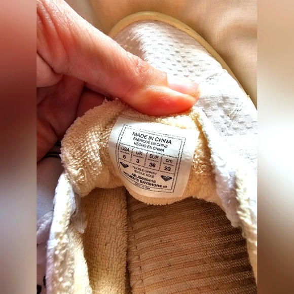 🎁3 for $10 🎁Ladies roxy shoes - Picture 3 of 3